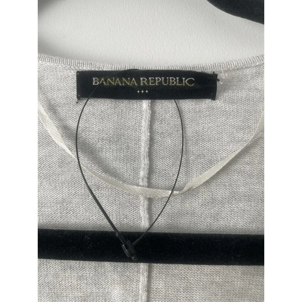 NWOT Banana Republic Womens One Size Grey Open Shawl Sweater Wrap Shark Bite Hem